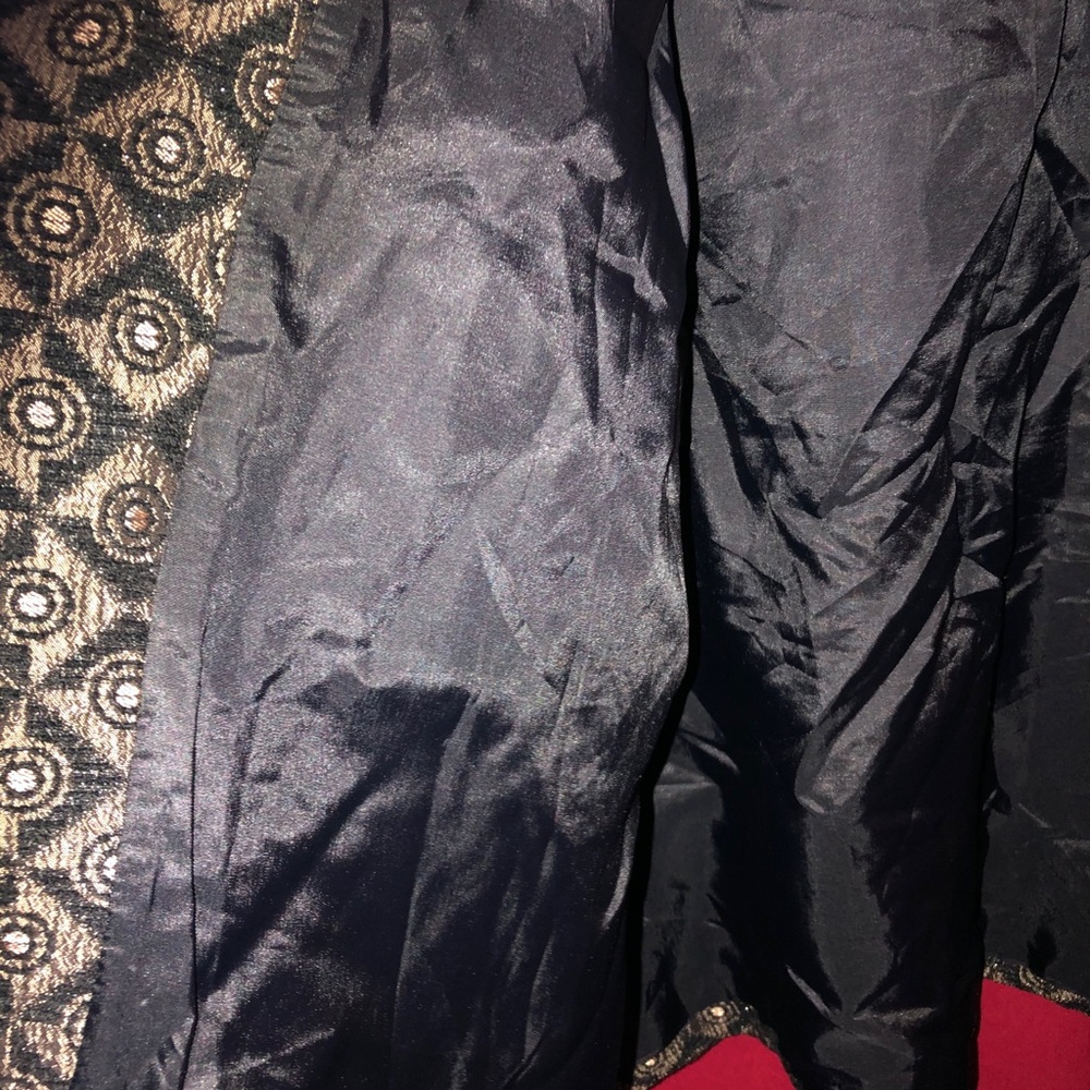 Blazer - Picture 3 of 9